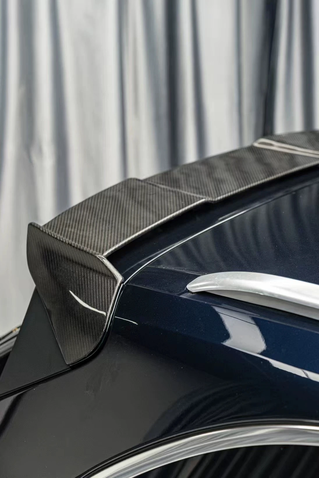 Dry Carbon fiber Tail wing for Porsche Cayenne 9Y0 2018-2024 modified Rear spoiler Top wing body kit Car Accessories
Dry Carbon fiber Tail wing for Porsche Cayenne 9Y0 2018-2024 modified Rear spoiler Top wing body kit Car Accessories