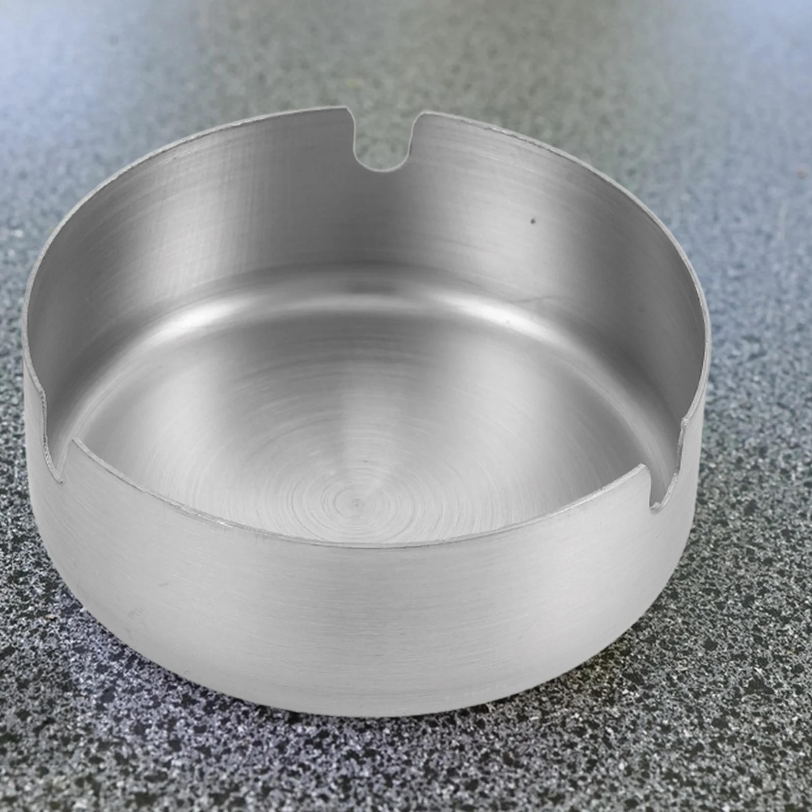 Stainless Steel Ashtray Windproof Heavy Duty Round Metal Ash Holder For Indoor Outdoor Home Office Hotel Restaurant Use Easy
Stainless Steel Ashtray Windproof Heavy Duty Round Metal Ash Holder For Indoor Outdoor Home Office Hotel Restaurant Use Easy
