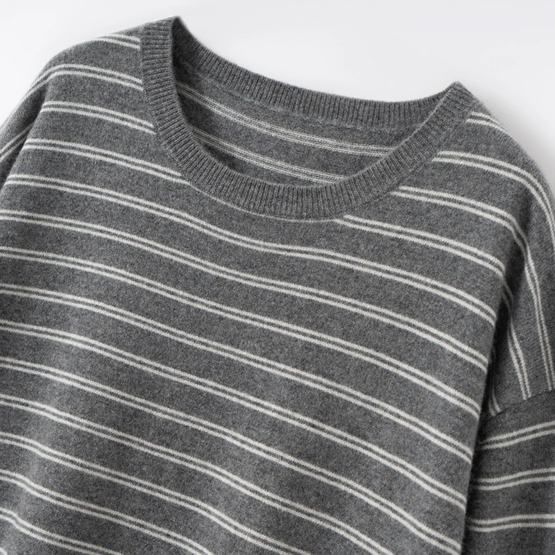 Luxury Women 100% Cashmere Sweater O-neck Long Sleeve Pullover Striped Simple Style Loose Cashmere Knitwear Autumn Winter Tops
Luxury Women 100% Cashmere Sweater O-neck Long Sleeve Pullover Striped Simple Style Loose Cashmere Knitwear Autumn Winter Tops