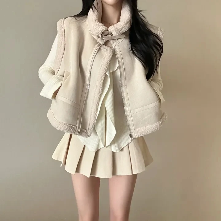 Women's Chic Korean Sle Vest Coat Fur Leather Suede Loose Collar Retro Versatile Winter Top Small Size Friendly
Women's Chic Korean Sle Vest Coat Fur Leather Suede Loose Collar Retro Versatile Winter Top Small Size Friendly