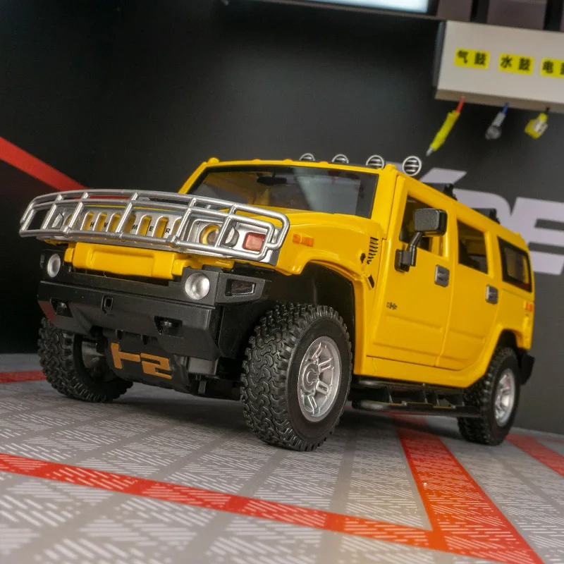 1:24 Hummer H2 сплав модель внедорожника украшение автомобиля, дверь можно открыть, детский игрушечный автомобиль в подарок
1:24 Hummer H2 сплав модель внедорожника украшение автомобиля, дверь можно открыть, детский игрушечный автомобиль в подарок