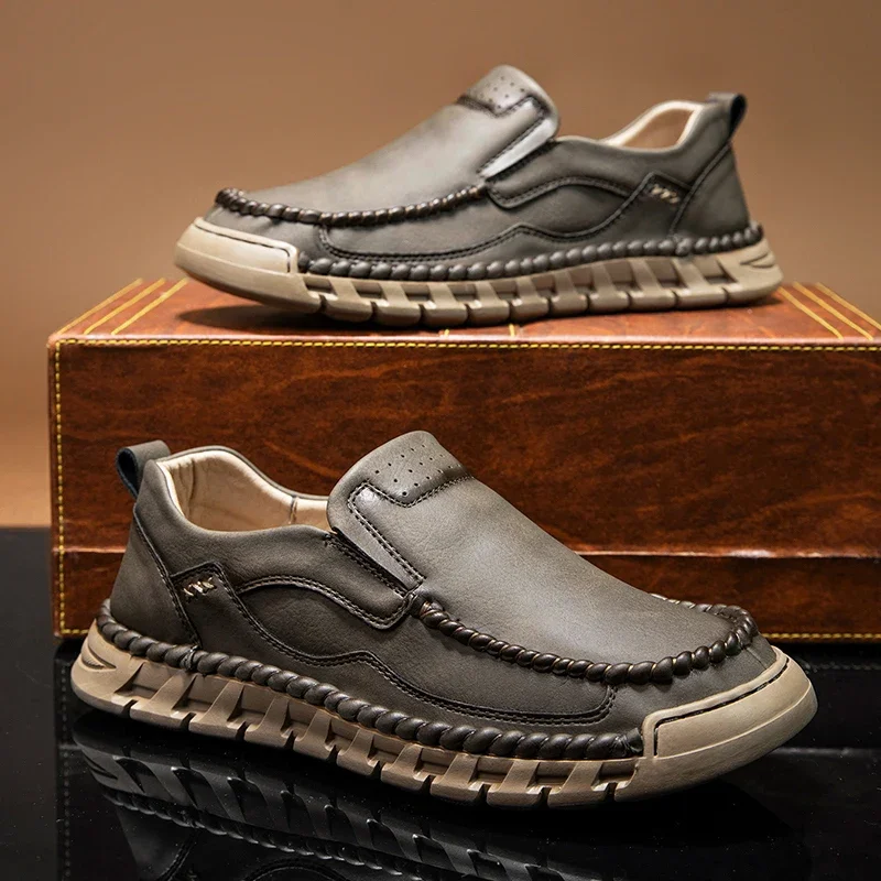 New Men Casual Shoes Handmade Leather Loafers Comfortable Men's Shoes Quality Split Leather Flat Moccasins Men Sneakers Size 46
New Men Casual Shoes Handmade Leather Loafers Comfortable Men's Shoes Quality Split Leather Flat Moccasins Men Sneakers Size 46