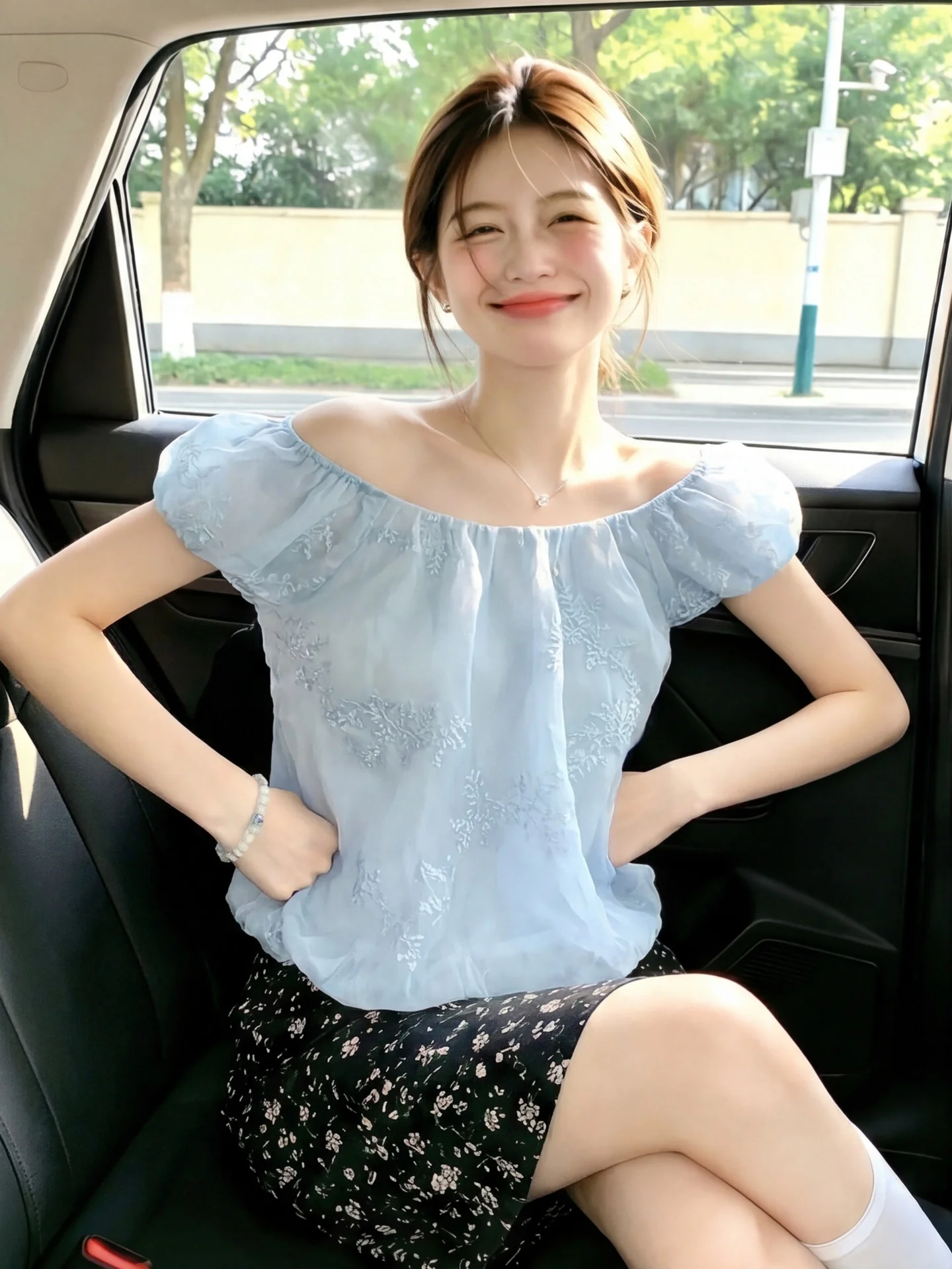Sweet Style Embroidered Ruffle Shoulder Chiffon Shirt Women Summer Unique Beautiful Miu Series Short Sleeve Small Top
Sweet Style Embroidered Ruffle Shoulder Chiffon Shirt Women Summer Unique Beautiful Miu Series Short Sleeve Small Top