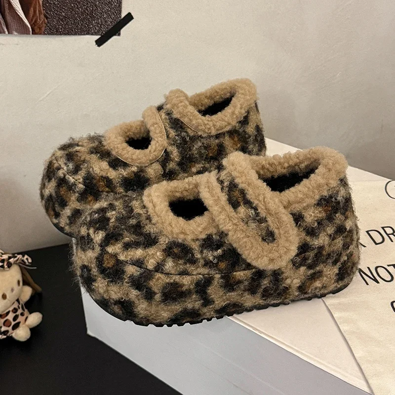 Winter Platform Flat Shoes Women 2025 New Fur Lining Warm Women Snow Shoes Comfortable Leopard Print Female Cotton Shoes
Winter Platform Flat Shoes Women 2025 New Fur Lining Warm Women Snow Shoes Comfortable Leopard Print Female Cotton Shoes