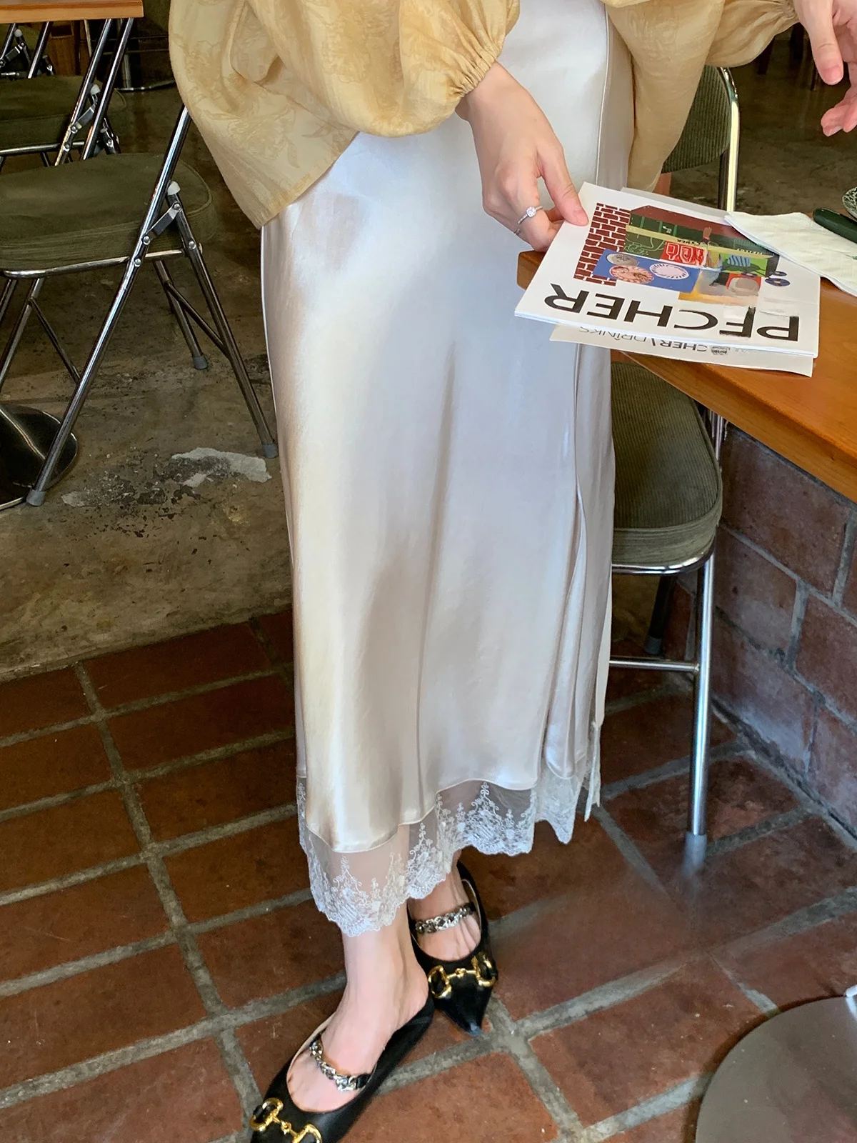 DbyDoi High Waist Draped Lace Trim Split Semi-Body Skirt Spring Autumn New Style Vintage Fish Tail Long Skirt Bodycon Dress
DbyDoi High Waist Draped Lace Trim Split Semi-Body Skirt Spring Autumn New Style Vintage Fish Tail Long Skirt Bodycon Dress