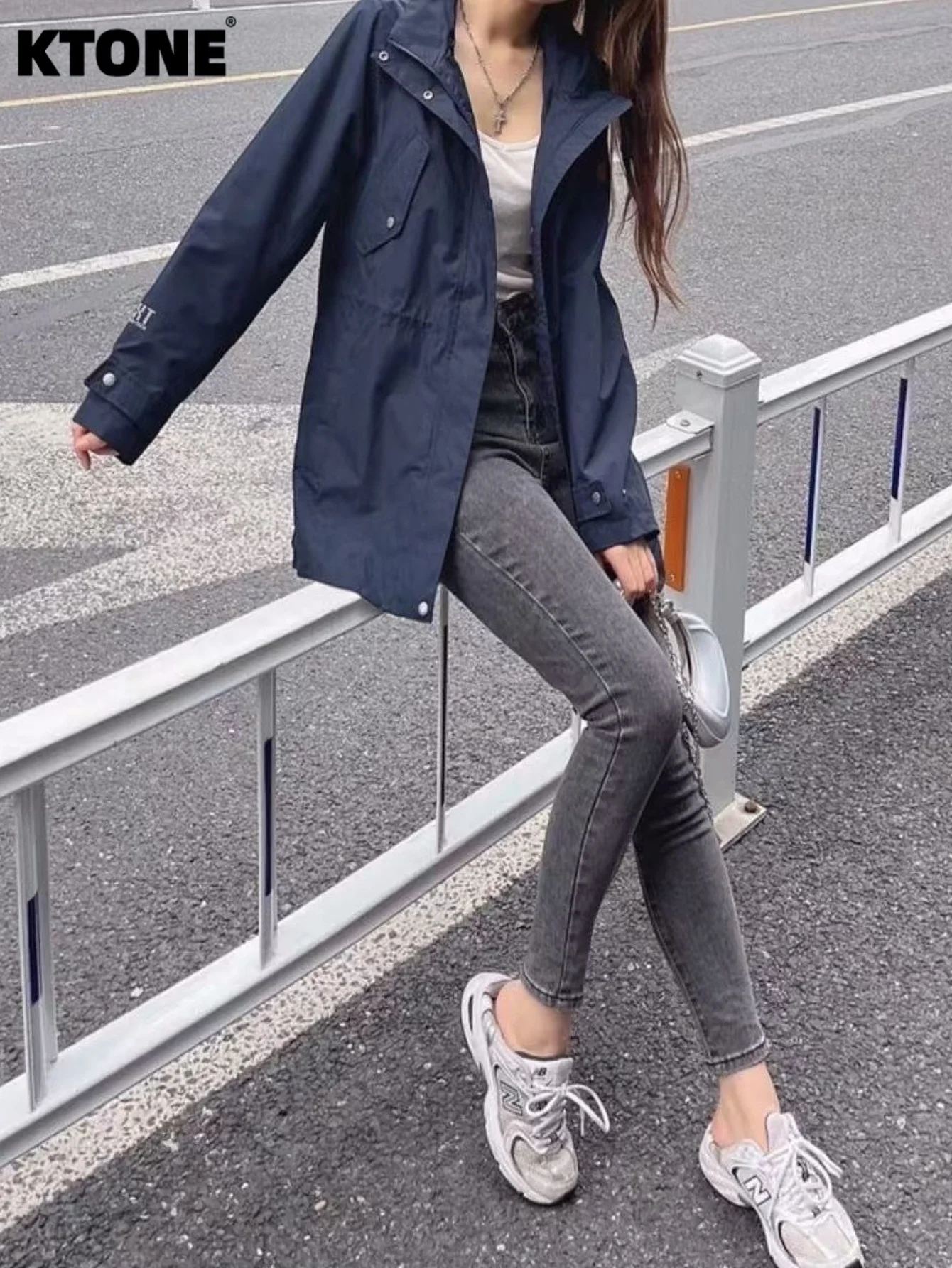 Solid Color Jeans Unisex Gray Slim Jeans Retro Y2K Drip Original No accessories or belts included
Solid Color Jeans Unisex Gray Slim Jeans Retro Y2K Drip Original No accessories or belts included