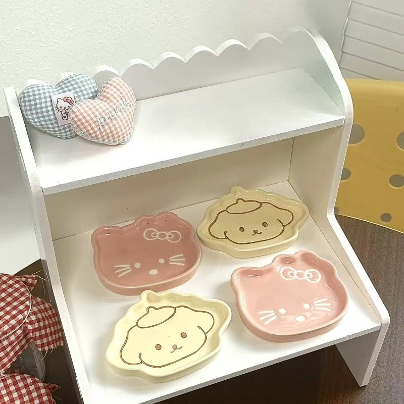 Kawaii Hello Kitty Dip Dish Cute Cartoon Toys Multi Functional Seasoning Dish Kitchen Desktop Accessories Student Gift Wholesale
Kawaii Hello Kitty Dip Dish Cute Cartoon Toys Multi Functional Seasoning Dish Kitchen Desktop Accessories Student Gift Wholesale