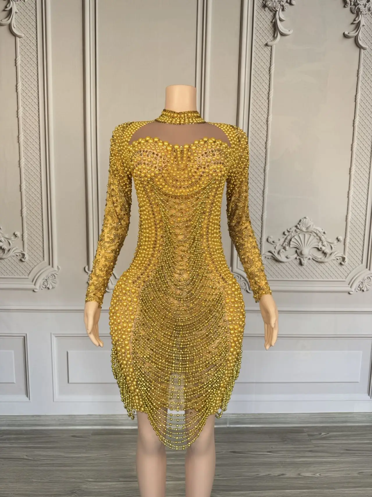 Jinguang Gold Pearls Chain Dress Sexy Long SleeveMini Dress Birthday Evening Party PerformanceCostume Singer Stage Wear C442
Jinguang Gold Pearls Chain Dress Sexy Long SleeveMini Dress Birthday Evening Party PerformanceCostume Singer Stage Wear C442