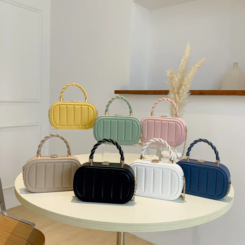 2025 Hot Sale New Chain Box Bag, Shaped Small Square Bag, Women's Fashion, Portable Shoulder Handbags Crossbody Bags for Women
2025 Hot Sale New Chain Box Bag, Shaped Small Square Bag, Women's Fashion, Portable Shoulder Handbags Crossbody Bags for Women