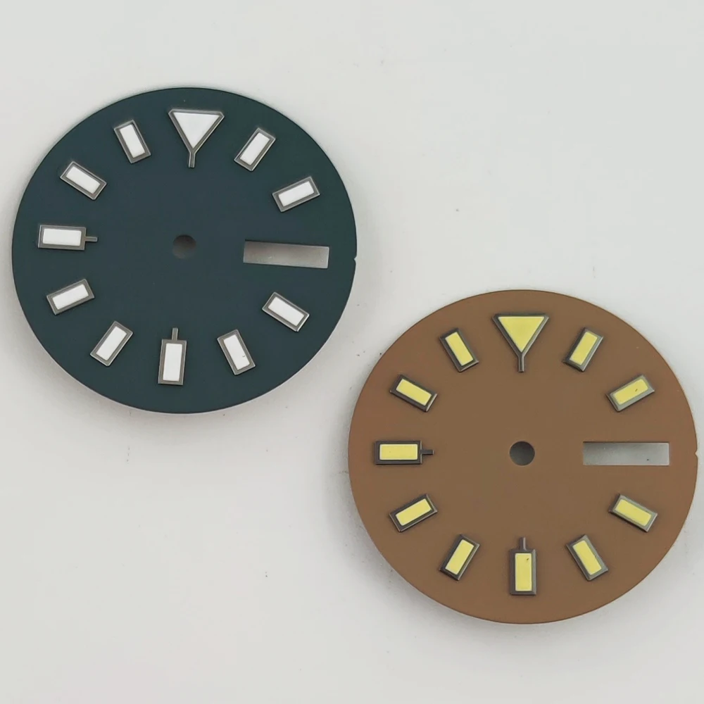 Циферблат часов NH36 28,5 мм, светящийся, подходит для механизмов NH36 NH36A
Циферблат часов NH36 28,5 мм, светящийся, подходит для механизмов NH36 NH36A