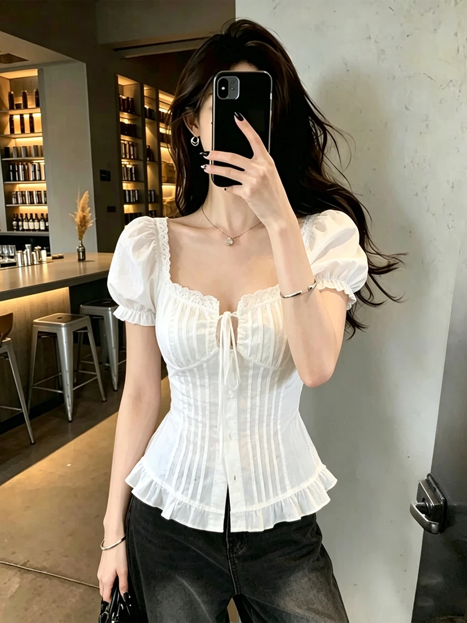 White Lace Trim Bubble Sleeve Shirt Women Summer Korean Design Sweet And Spicy Girl Waist Cinching Top Fashionable Versatile
White Lace Trim Bubble Sleeve Shirt Women Summer Korean Design Sweet And Spicy Girl Waist Cinching Top Fashionable Versatile