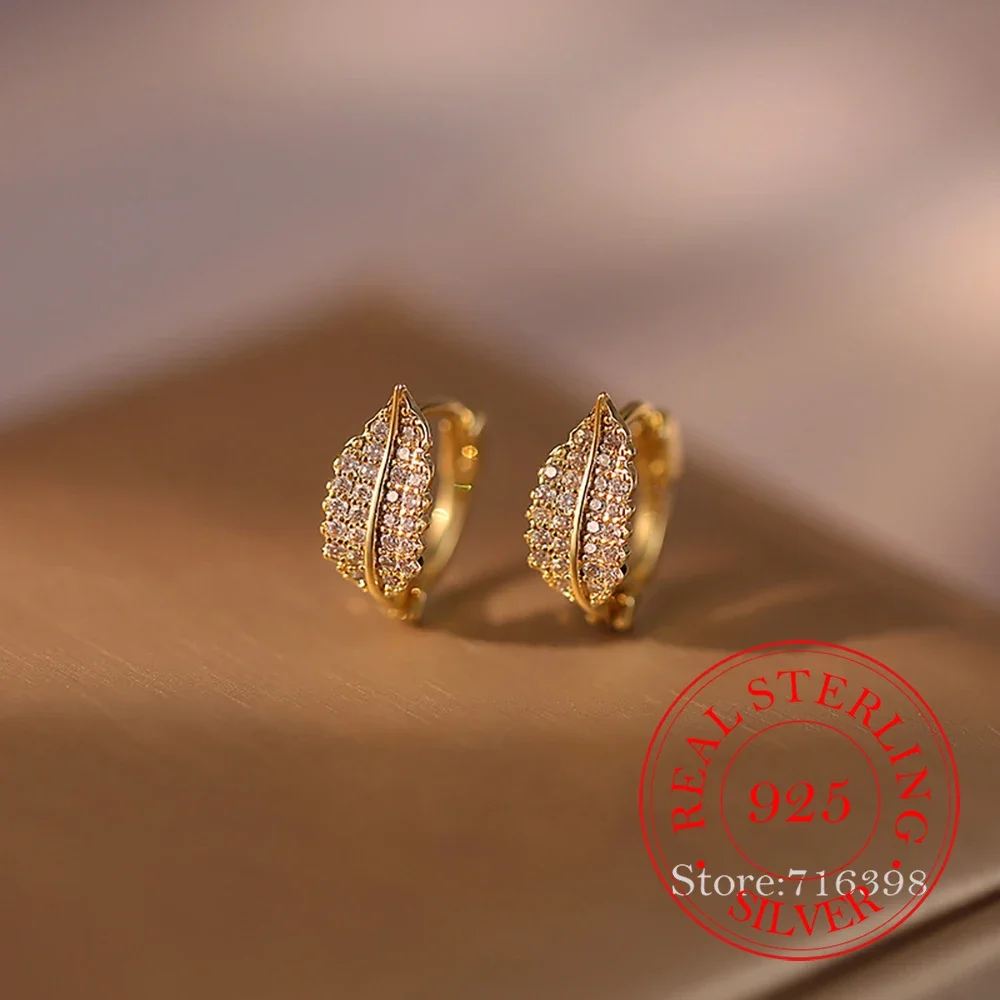 925 Sterling Silver Zircon Crystal Leaf Hoop Earrings For Woman Christmas Gifts Piercing Jewelry Aretes De Mujer Party Gifts
925 Sterling Silver Zircon Crystal Leaf Hoop Earrings For Woman Christmas Gifts Piercing Jewelry Aretes De Mujer Party Gifts