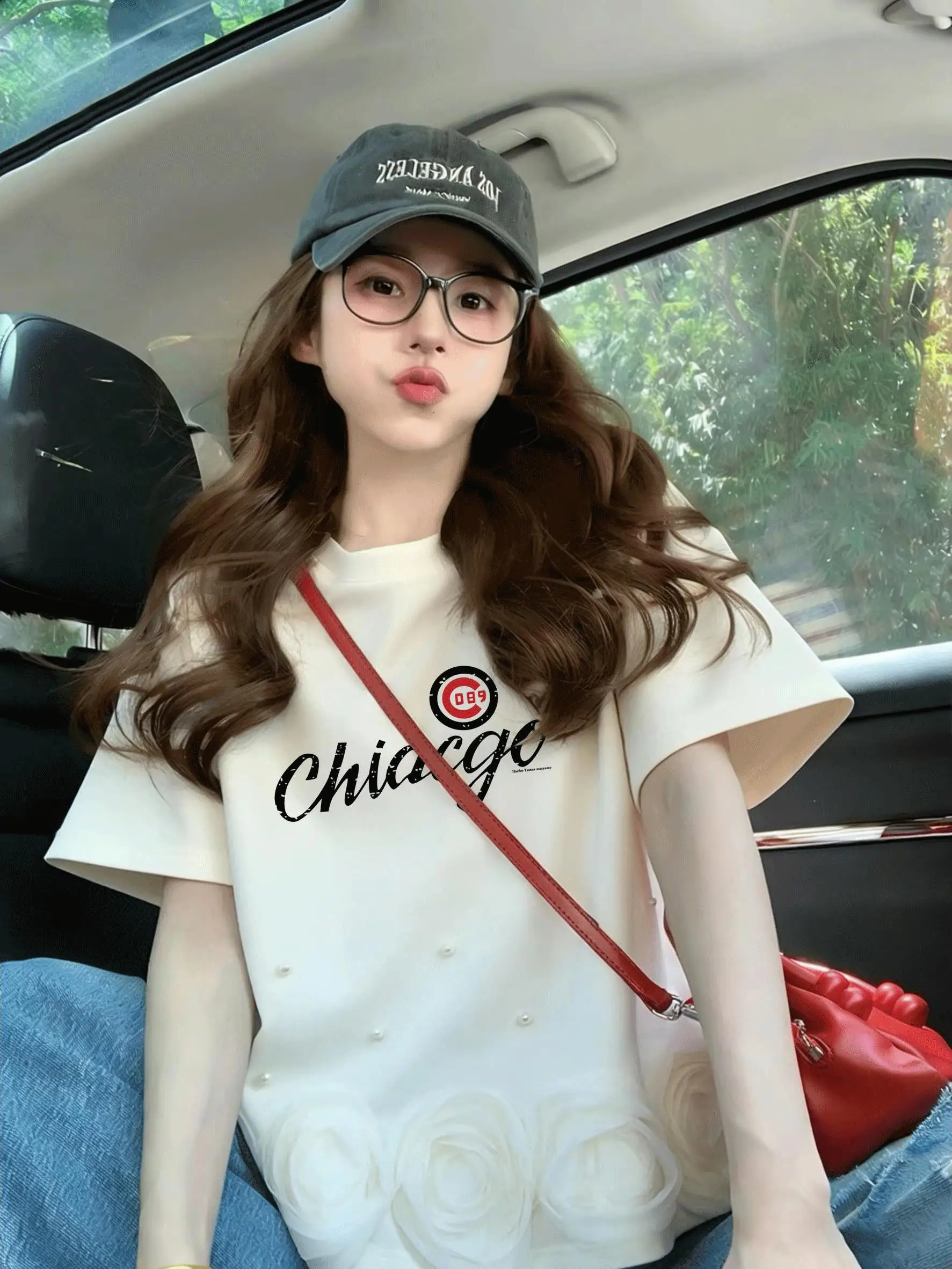 Elegant Large Size Women's T-shirt Summer Unique Beautiful White Short Sleeve Mesh Splicing Beads Loose Print Top
Elegant Large Size Women's T-shirt Summer Unique Beautiful White Short Sleeve Mesh Splicing Beads Loose Print Top