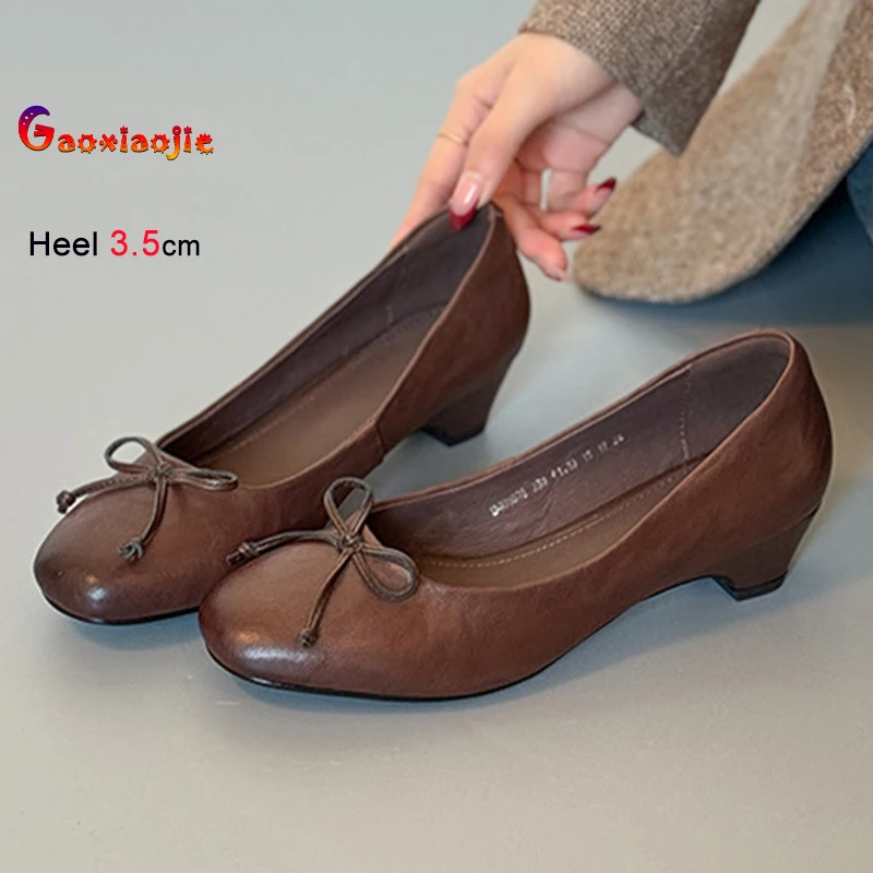 New Spring Autumn Retro Brown Bow Women's Shoes Round Toe Thick Heels 3.5cm Shallow Mouth Ladies Pumps Daily Office Shoes Size40
New Spring Autumn Retro Brown Bow Women's Shoes Round Toe Thick Heels 3.5cm Shallow Mouth Ladies Pumps Daily Office Shoes Size40