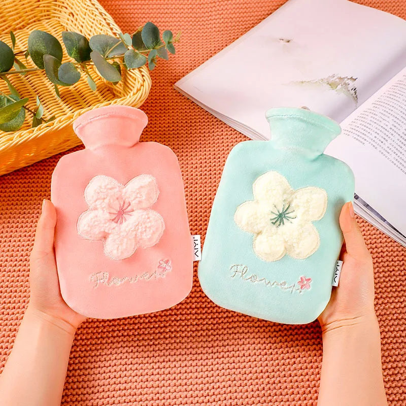 Cherry Blossom Pattern Fleece Water-Filled Hot Water Bag Winter Warm Hot Water Bottle For Bed Household Daily Necessities
Cherry Blossom Pattern Fleece Water-Filled Hot Water Bag Winter Warm Hot Water Bottle For Bed Household Daily Necessities