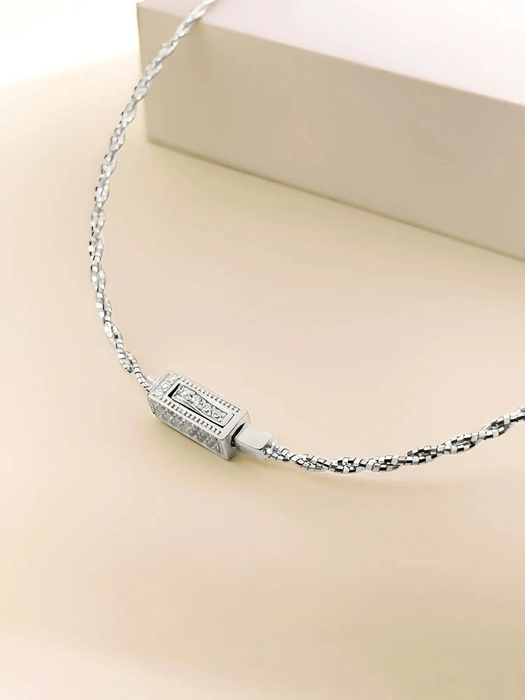 New Fashion Plain Chain 925 Silver Collar Inlaid With High Carbon Diamonds For Everyday Versatile Style Popular Jewelry
New Fashion Plain Chain 925 Silver Collar Inlaid With High Carbon Diamonds For Everyday Versatile Style Popular Jewelry