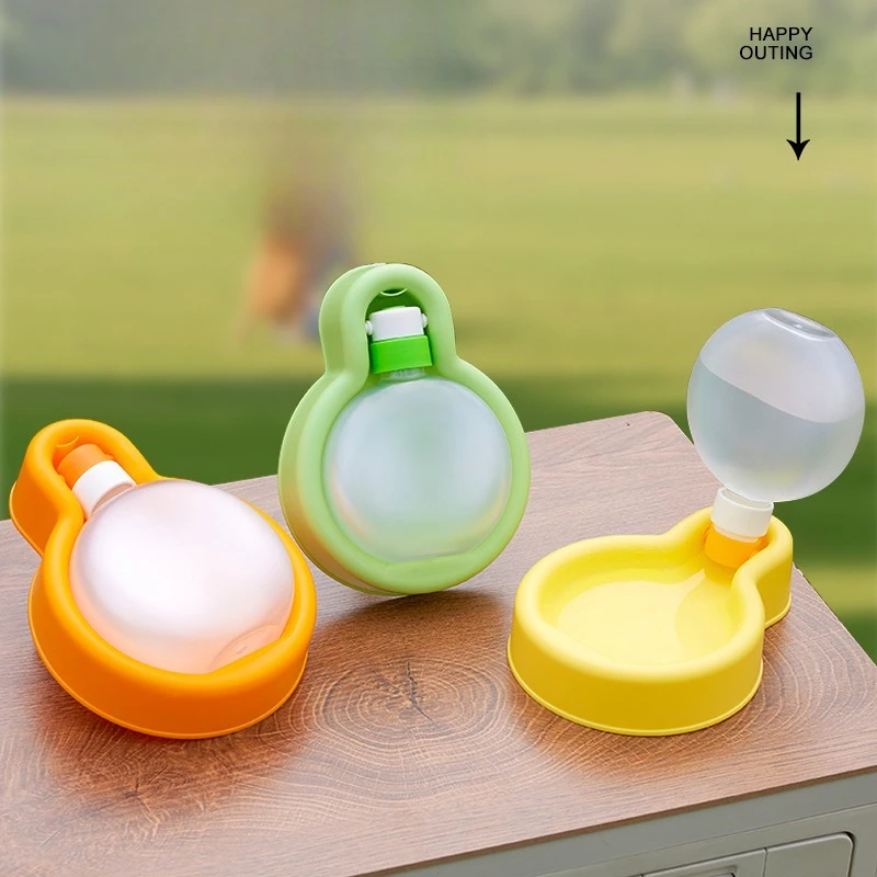 Pets Go Out with Cups Cats and Dogs Portable Hanging Ropes Foldable Water Bottles Water Dispensers 
Pets Go Out with Cups Cats and Dogs Portable Hanging Ropes Foldable Water Bottles Water Dispensers