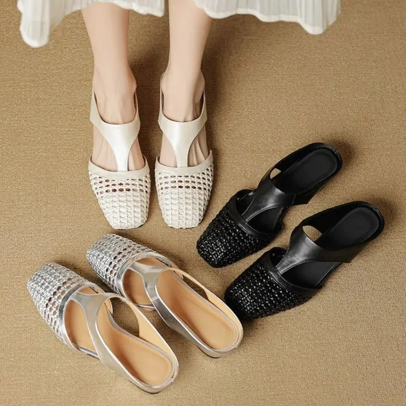 Low-heeled Flip-flops 2026 New Style Flat Thick Heel Women's Shoes Summer Large Size Wrap-around Outerwear Open Half Flip-flops
Low-heeled Flip-flops 2026 New Style Flat Thick Heel Women's Shoes Summer Large Size Wrap-around Outerwear Open Half Flip-flops