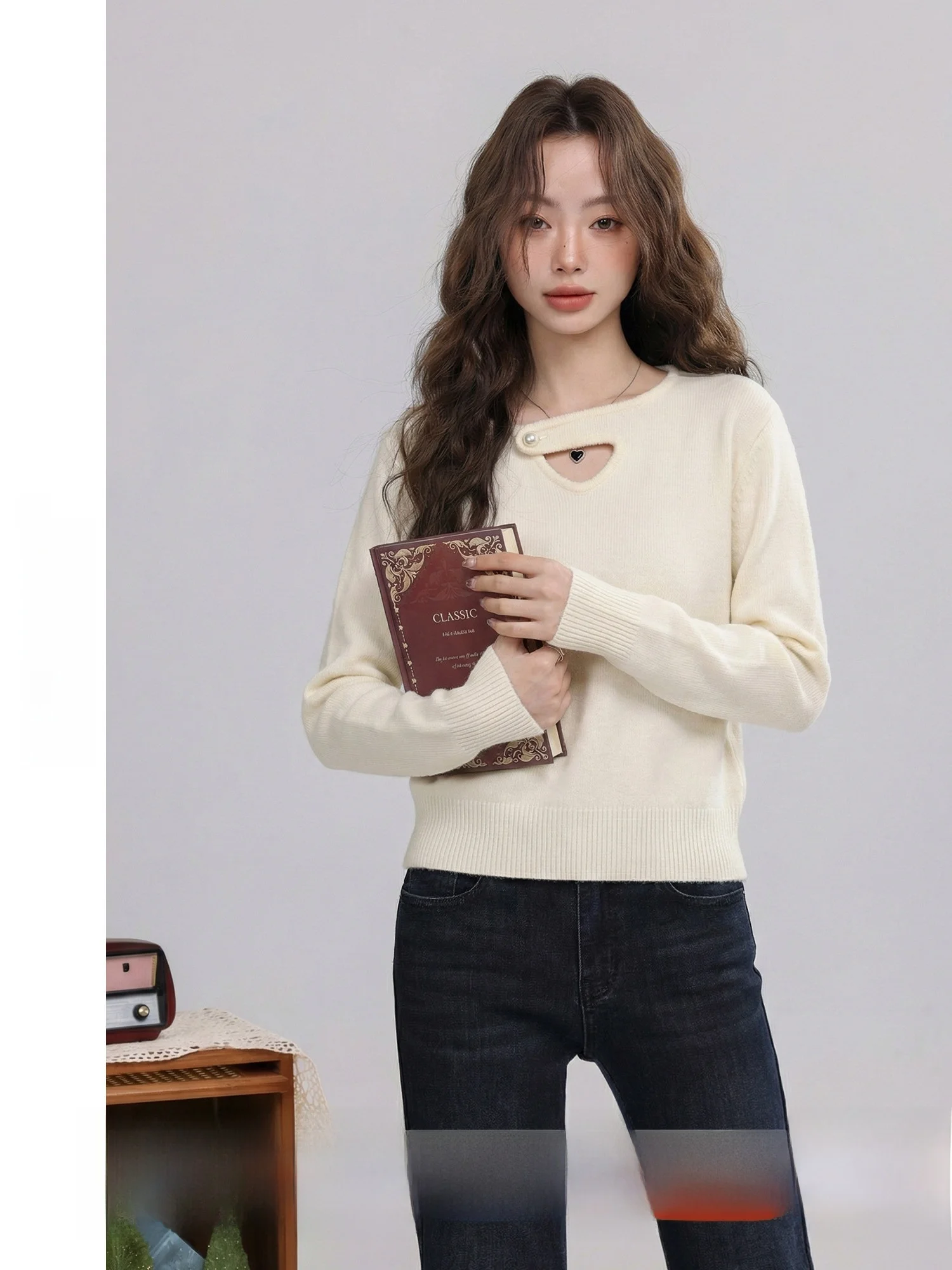 Street Lamp fection Soft Light Beige Loose Women's Sweater Hollow out Design Spring New Sle Comfortable Polyester Fiber
Street Lamp fection Soft Light Beige Loose Women's Sweater Hollow out Design Spring New Sle Comfortable Polyester Fiber