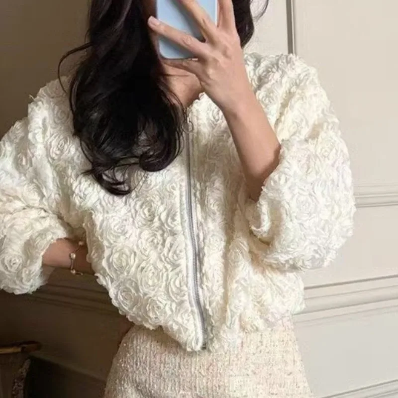 Стильная осенне-зимняя легкая винтажная верхняя одежда с объемной вышивкой, ажурным цветочным принтом, свободного кроя, тонкая, для женщин
Стильная осенне-зимняя легкая винтажная верхняя одежда с объемной вышивкой, ажурным цветочным принтом, свободного кроя, тонкая, для женщин