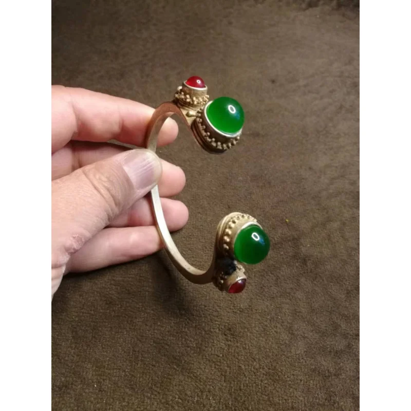 Vintage Old Inlaid Green Chalcedony Red Agate Miao Silver Opening Ladies' Bracelet
Vintage Old Inlaid Green Chalcedony Red Agate Miao Silver Opening Ladies' Bracelet