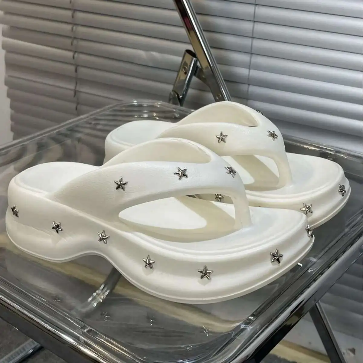 Gothic Women Punk Flip Flops Summer Star Decoration Slippers Outdoor Clogs Street Beach Slippers Casual Indoor Home Shoes
Gothic Women Punk Flip Flops Summer Star Decoration Slippers Outdoor Clogs Street Beach Slippers Casual Indoor Home Shoes