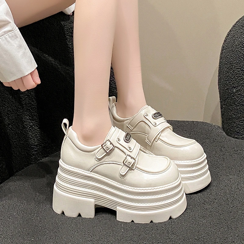 Женские кожаные кроссовки, новинка весны 2025 года, повседневная обувь на высокой платформе со шнуровкой, прогулочная обувь на толстой подошве и каблуке 10 см, Zapatos Mujer
Женские кожаные кроссовки, новинка весны 2025 года, повседневная обувь на высокой платформе со шнуровкой, прогулочная обувь на толстой подошве и каблуке 10 см, Zapatos Mujer