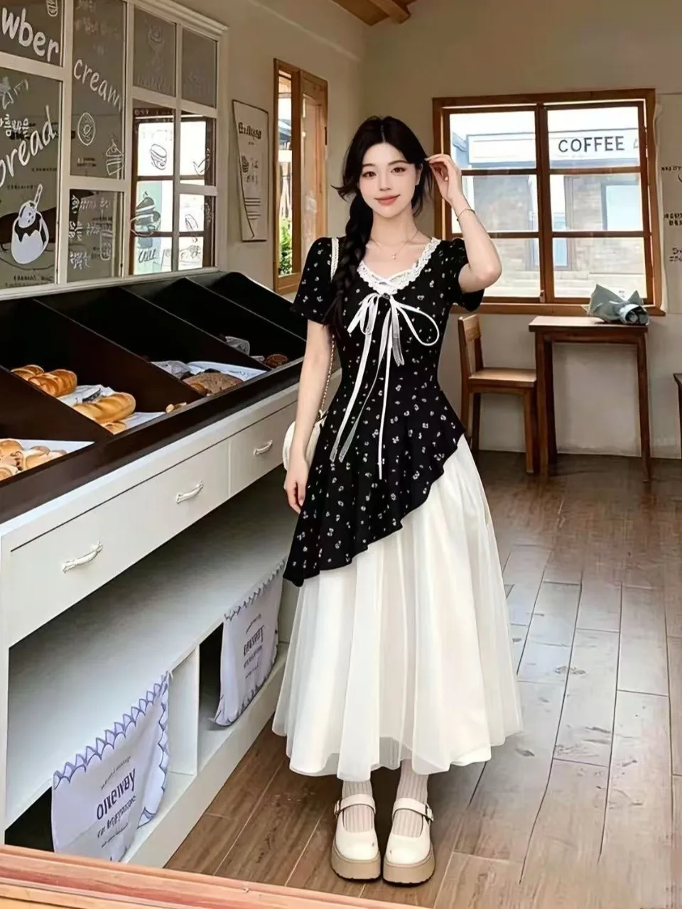 Summer Floral Print Maxi Dress Women's plus Size Gauze Waist Cinching Bell Sleeve V Neck Gentle Style Knot Casual
Summer Floral Print Maxi Dress Women's plus Size Gauze Waist Cinching Bell Sleeve V Neck Gentle Style Knot Casual