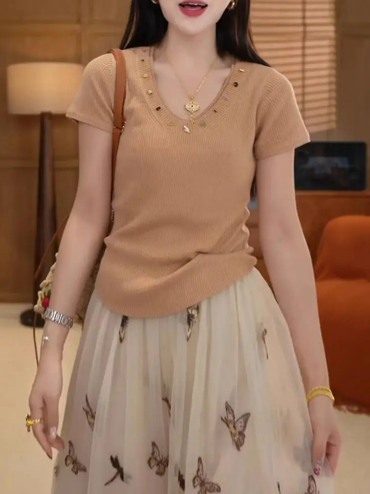 Comfortable U-Neck Bead Short Sleeve Knitwear Stylish Slimming Overhead Top for Women Summer Fashion Casual Straight Cut
Comfortable U-Neck Bead Short Sleeve Knitwear Stylish Slimming Overhead Top for Women Summer Fashion Casual Straight Cut