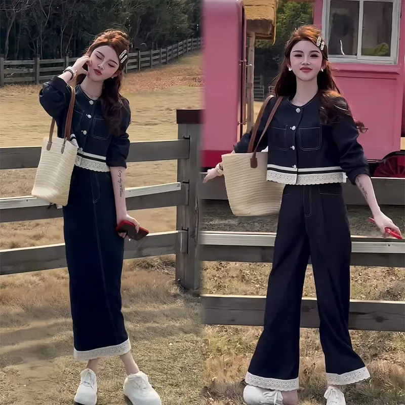 Spring and Autumn New Korean Edition Casual Set Women's Fashion Lace Splicing Long Sleeve Top Half Skirt Two Piece Set
Spring and Autumn New Korean Edition Casual Set Women's Fashion Lace Splicing Long Sleeve Top Half Skirt Two Piece Set