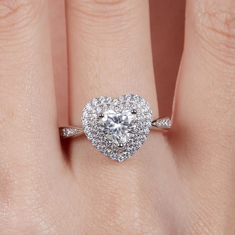 Роскошное кольцо D цвета сердца, стерлинговое серебро S925, новинка 2025, женское обручальное кольцо с сертификатом GRA, ювелирные изделия для помолвки, подарки
Роскошное кольцо D цвета сердца, стерлинговое серебро S925, новинка 2025, женское обручальное кольцо с сертификатом GRA, ювелирные изделия для помолвки, подарки