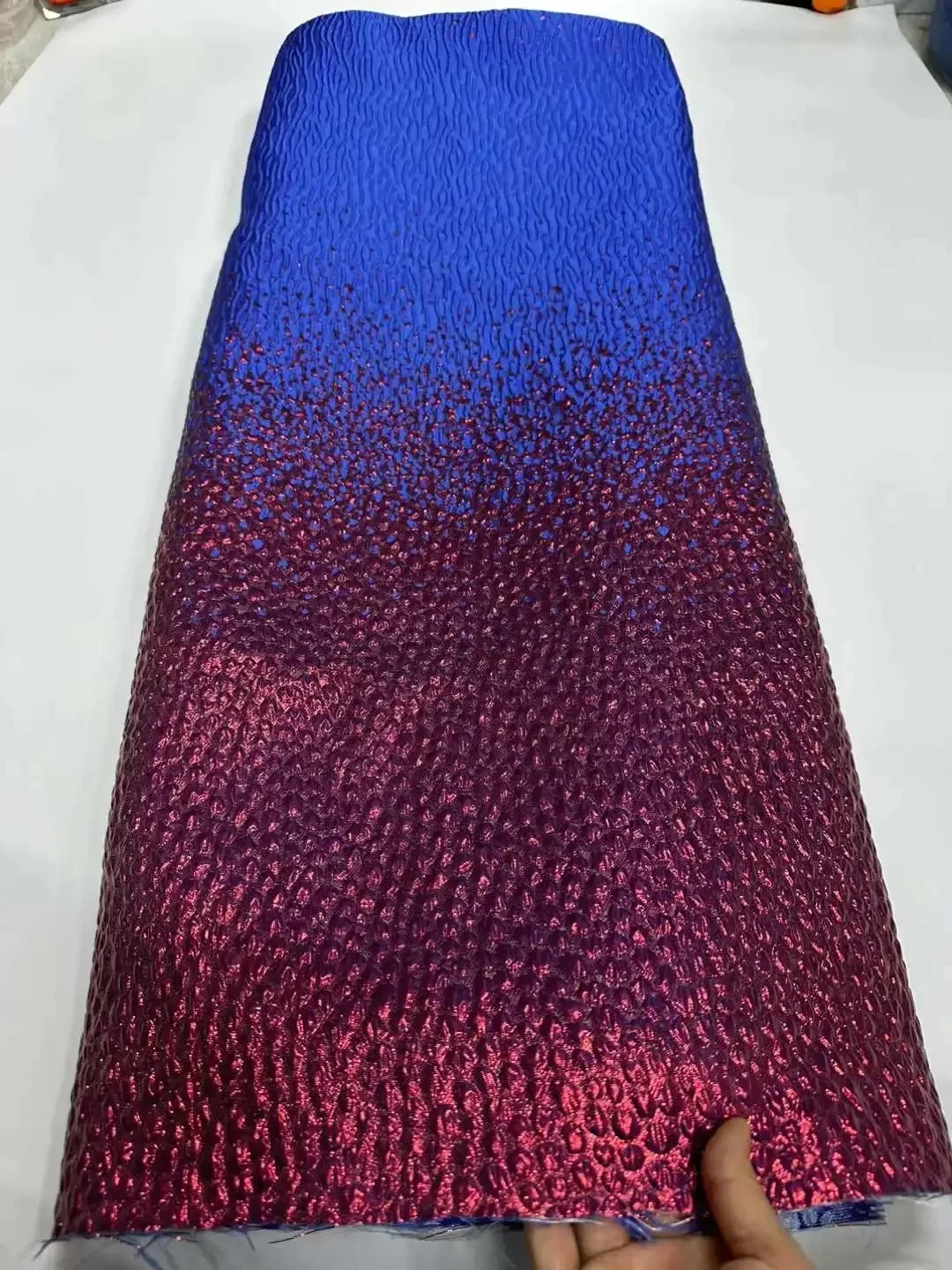 2025 Nigerian Damask Gradient Lace New African Brocade Fabric Jacquard Organza Lace French Net Material Brocard Tissu AH1463
2025 Nigerian Damask Gradient Lace New African Brocade Fabric Jacquard Organza Lace French Net Material Brocard Tissu AH1463