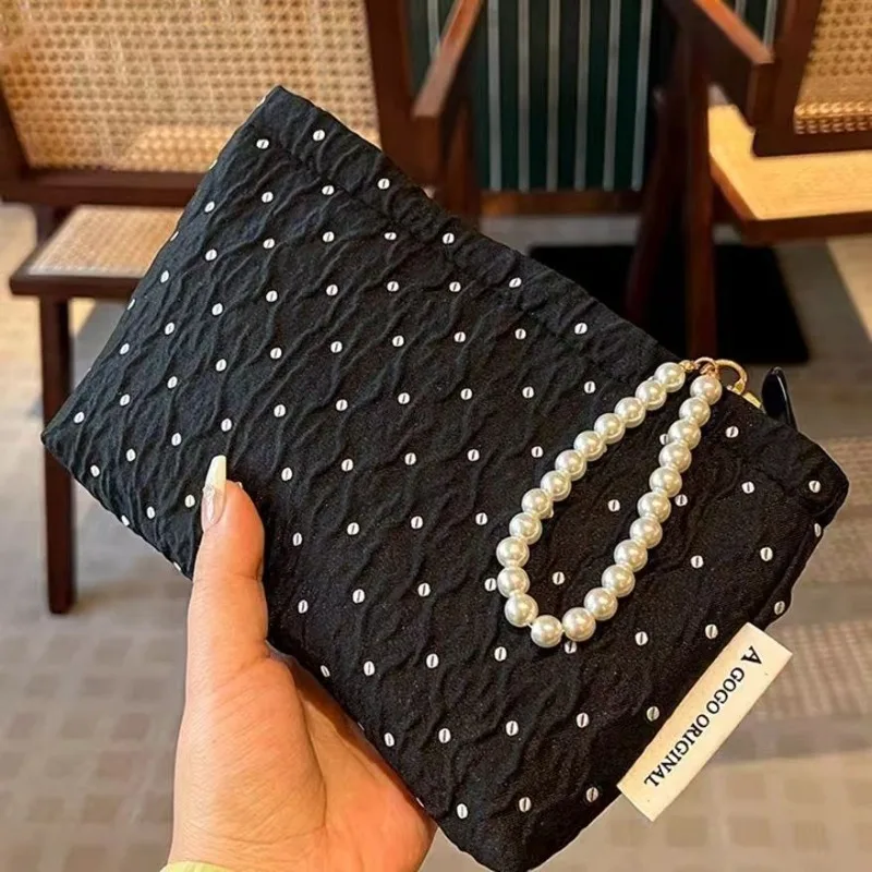 Косметичка в горошек с жемчужной молнией, милая косметичка с подкладкой, портативная дорожная сумка-органайзер для туалетных принадлежностей
Косметичка в горошек с жемчужной молнией, милая косметичка с подкладкой, портативная дорожная сумка-органайзер для туалетных принадлежностей