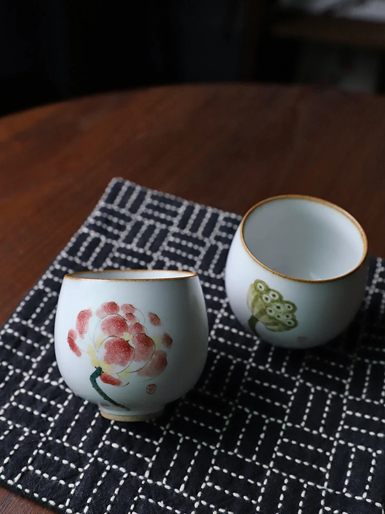 Hand-Painted Ceramic Tea Cup Couple Matching Warm Hand Cup Wedding Gift Jingdezhen Porcelain Traditional Chinese Style Tea Set
Hand-Painted Ceramic Tea Cup Couple Matching Warm Hand Cup Wedding Gift Jingdezhen Porcelain Traditional Chinese Style Tea Set