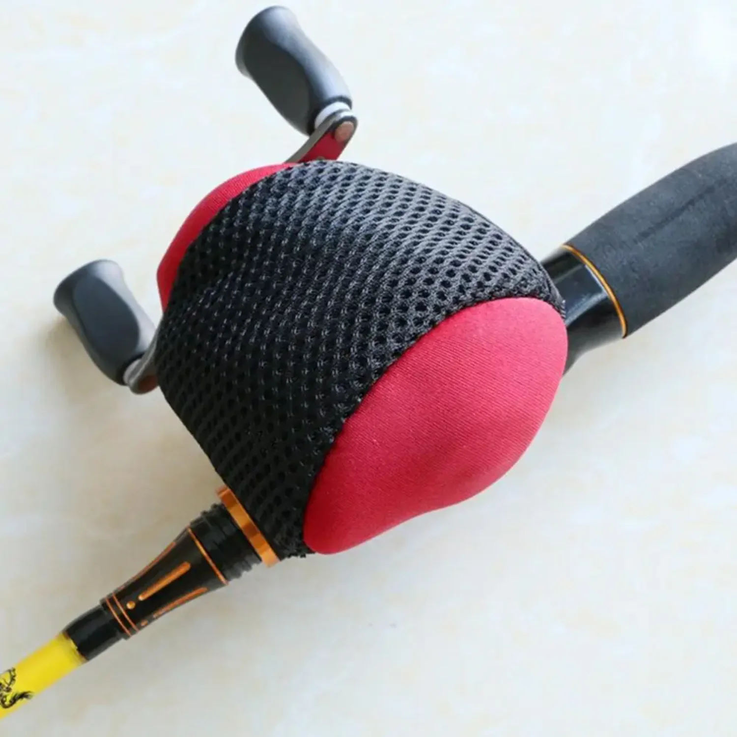 Outdoor Portable Fishing Casting Reel Fishing Lure Drum Reels Protection Casing Jacket Elastic Bags Wheel Accessories
Outdoor Portable Fishing Casting Reel Fishing Lure Drum Reels Protection Casing Jacket Elastic Bags Wheel Accessories