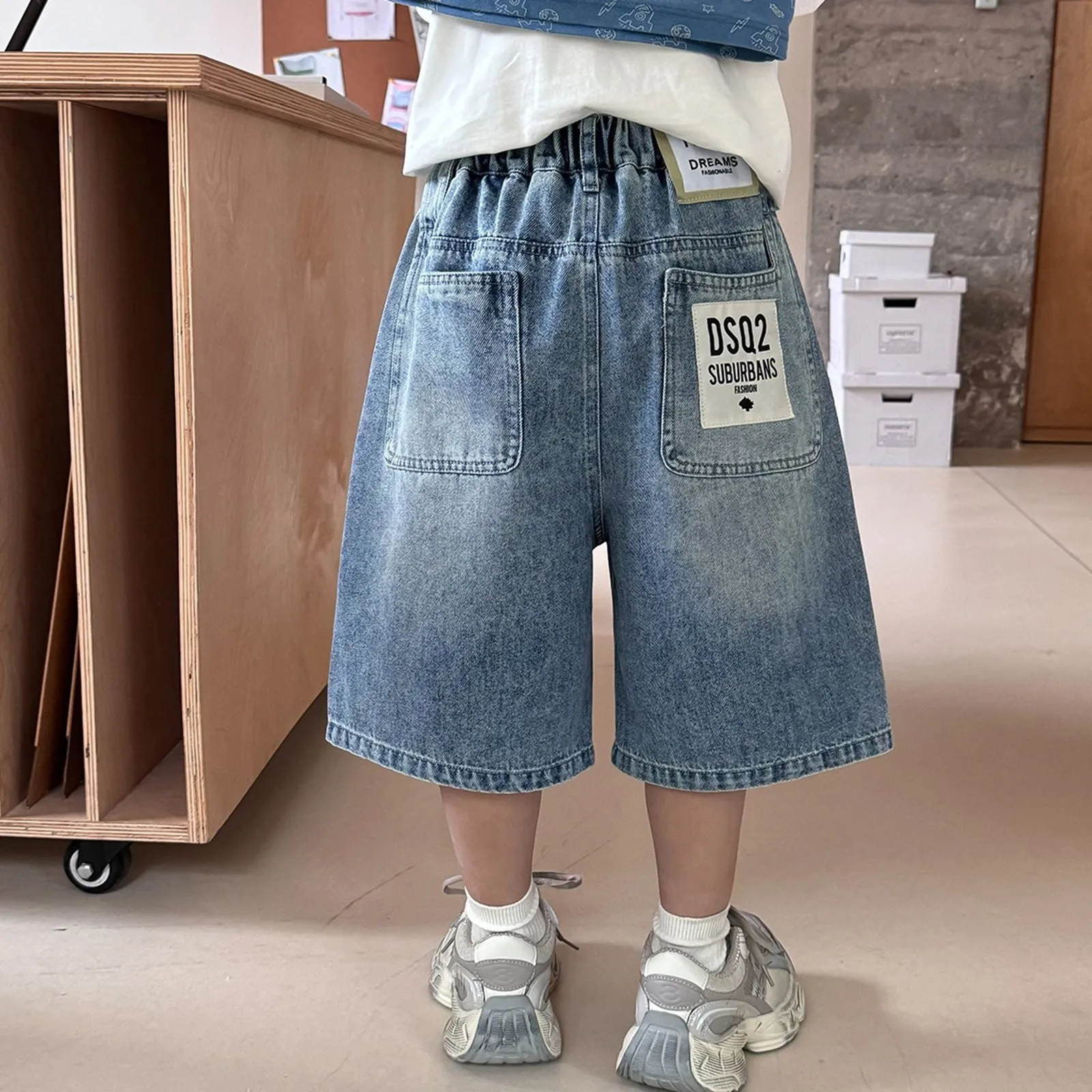 2025 Tween Boy Casual Denim Shorts for Summer Kids Vintage Capris Denim Pants Teens Child Loose Style Knee Length Jeans 1-12Y
2025 Tween Boy Casual Denim Shorts for Summer Kids Vintage Capris Denim Pants Teens Child Loose Style Knee Length Jeans 1-12Y