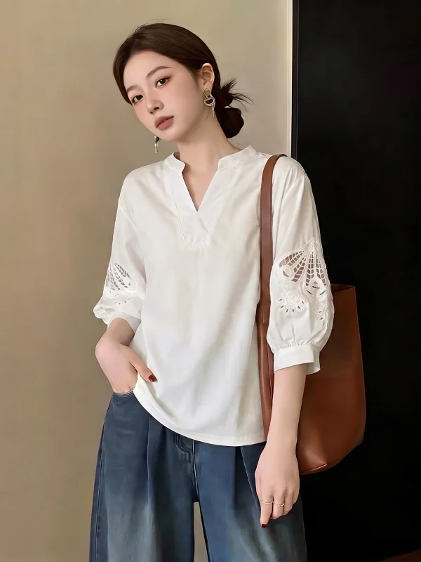 Elegant Lace Hollow out V-Neck Short Sleeve Shirt Women's plus Size Summer New Style Korean Version Loose Fit Office Wear
Elegant Lace Hollow out V-Neck Short Sleeve Shirt Women's plus Size Summer New Style Korean Version Loose Fit Office Wear