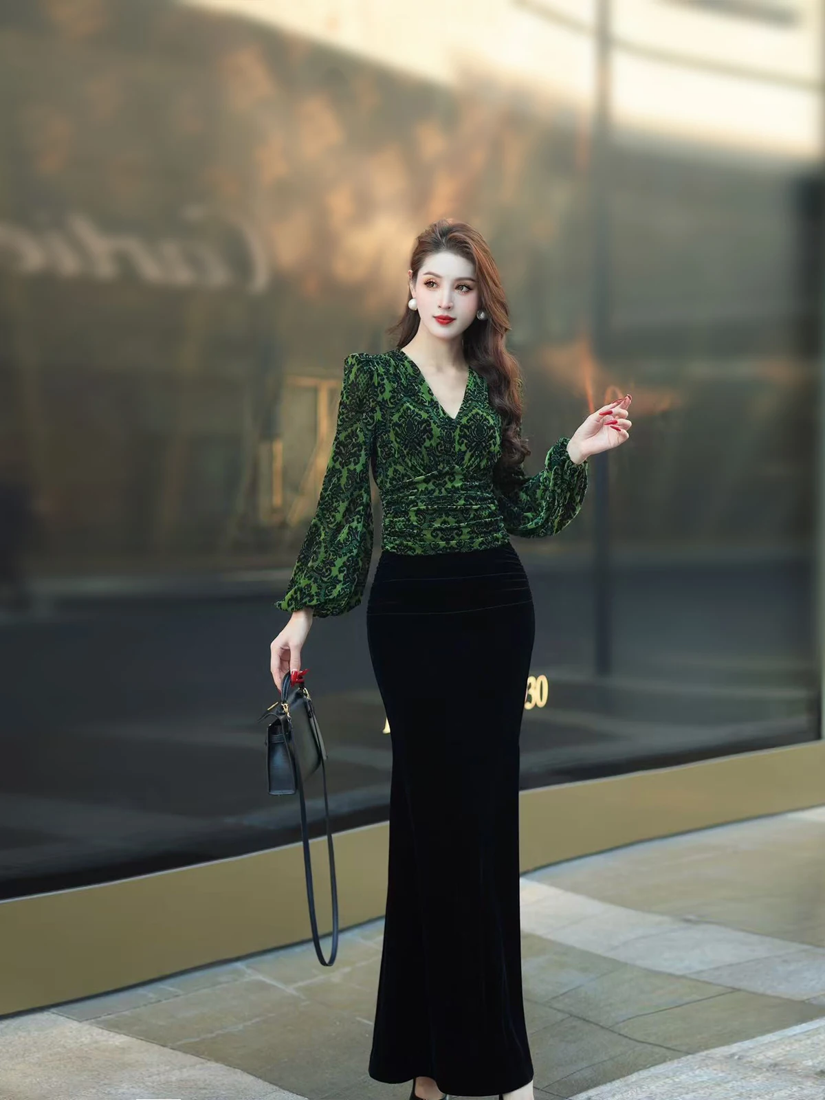Velvet And Lace Set with Print V-Neck Gathered Top And High Waist Fish Tail Half Skirt by Yukefei Fashion Women's Wear
Velvet And Lace Set with Print V-Neck Gathered Top And High Waist Fish Tail Half Skirt by Yukefei Fashion Women's Wear