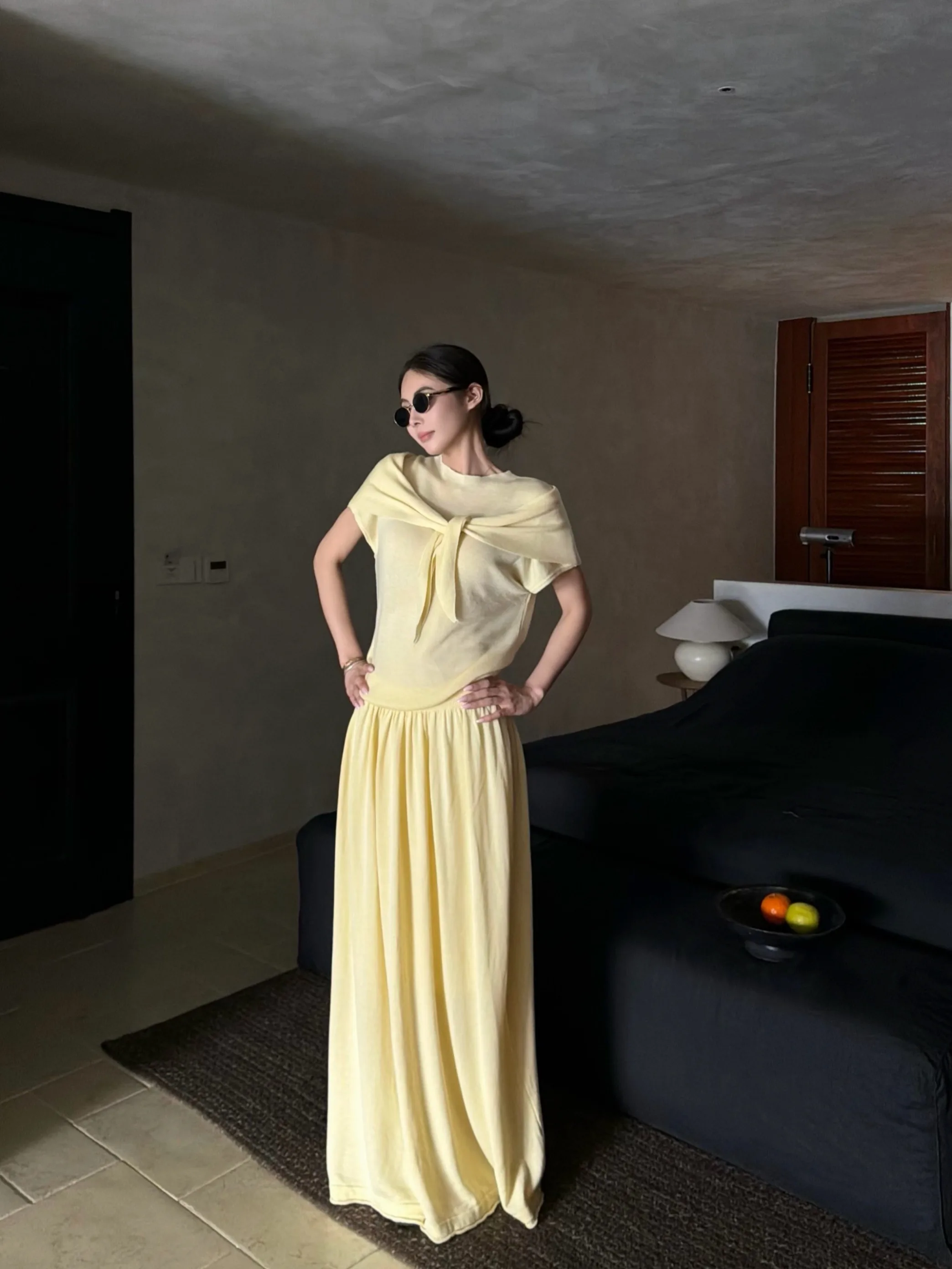 Casual High Waist Midi Skirt And Short Sleeve Knit Top Women's Summer Slimming Two Piece Set Pure Color Fashion Ensemble
Casual High Waist Midi Skirt And Short Sleeve Knit Top Women's Summer Slimming Two Piece Set Pure Color Fashion Ensemble