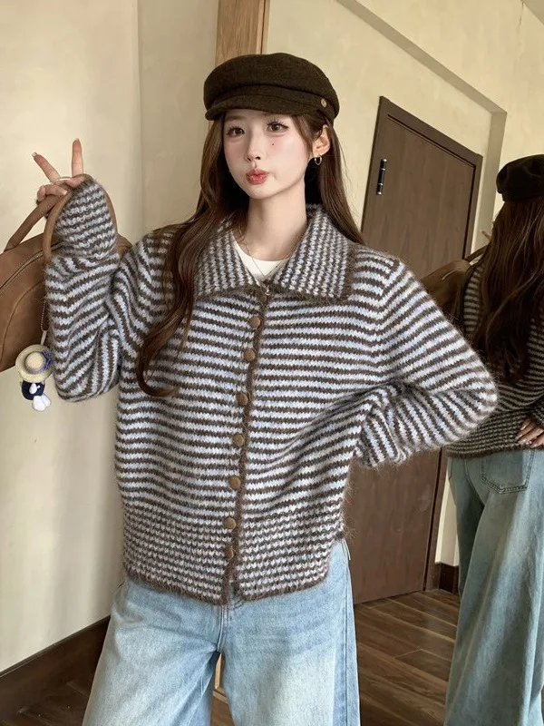 plus Size Korean Style Striped Long Sleeve Knitwear Casual Loose Slimming Autumn New Vintage Open Cardigan Outerwear
plus Size Korean Style Striped Long Sleeve Knitwear Casual Loose Slimming Autumn New Vintage Open Cardigan Outerwear