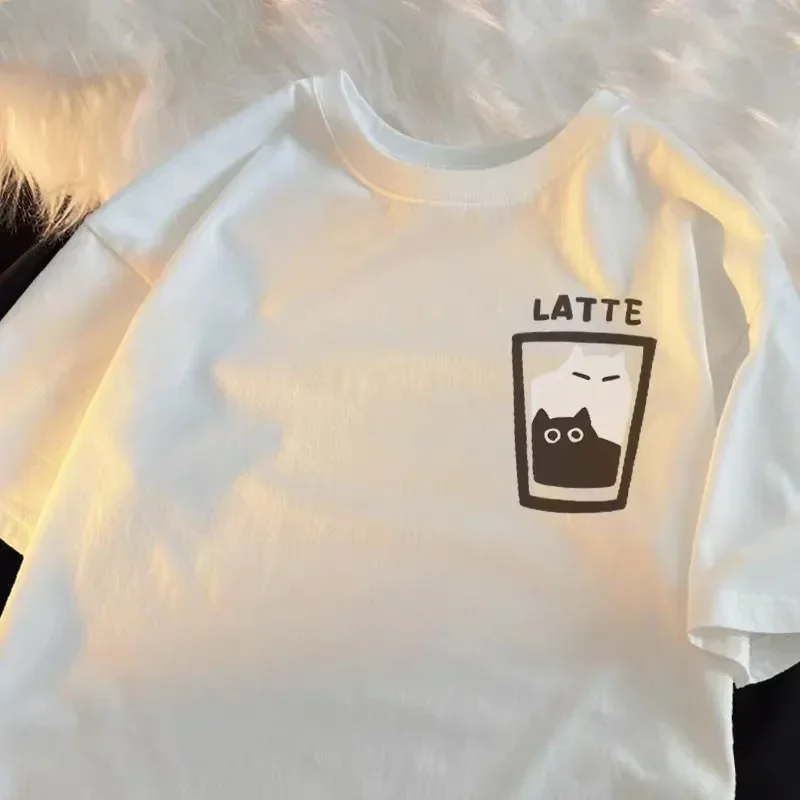 Летняя женская футболка с короткими рукавами и принтом кота в свежем стиле, уличный универсальный пуловер в стиле ретро, мягкий креативный модный топ
Летняя женская футболка с короткими рукавами и принтом кота в свежем стиле, уличный универсальный пуловер в стиле ретро, мягкий креативный модный топ