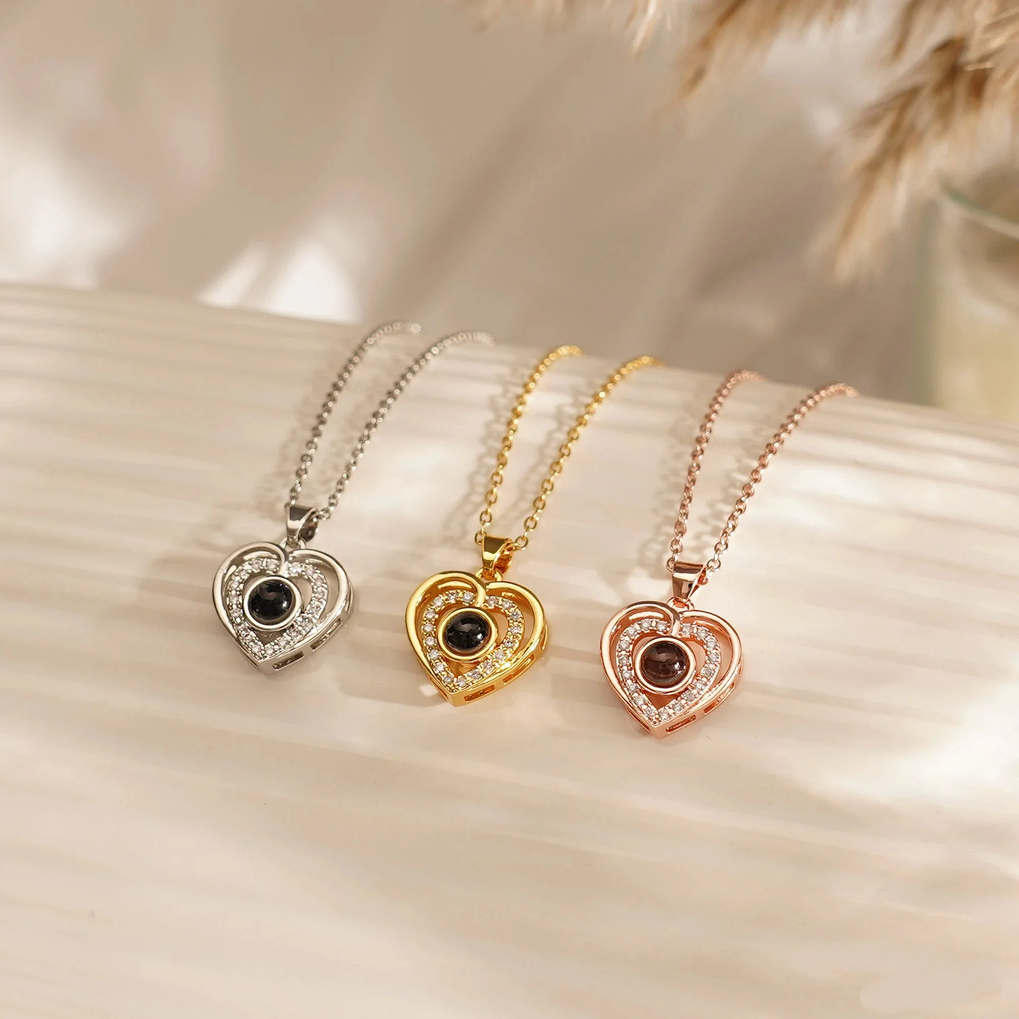 Custom Photo Projection Necklace on Stainless Steel Chain Heart & Flower Start Pendant with DIY Picture for Couples And Family
Custom Photo Projection Necklace on Stainless Steel Chain Heart & Flower Start Pendant with DIY Picture for Couples And Family