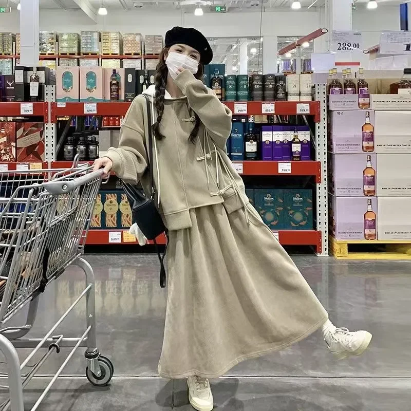 Женская повседневная юбка больших размеров с пряжкой и капюшоном, осенне-зимний комплект
Женская повседневная юбка больших размеров с пряжкой и капюшоном, осенне-зимний комплект