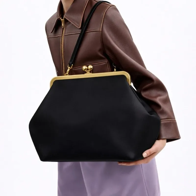 storage bags Large Capacity Frame Kisslock Bag For Women Luxury Designer Handbag Purse 2026 New In PU Underarm Shoulder Bag
storage bags Large Capacity Frame Kisslock Bag For Women Luxury Designer Handbag Purse 2026 New In PU Underarm Shoulder Bag