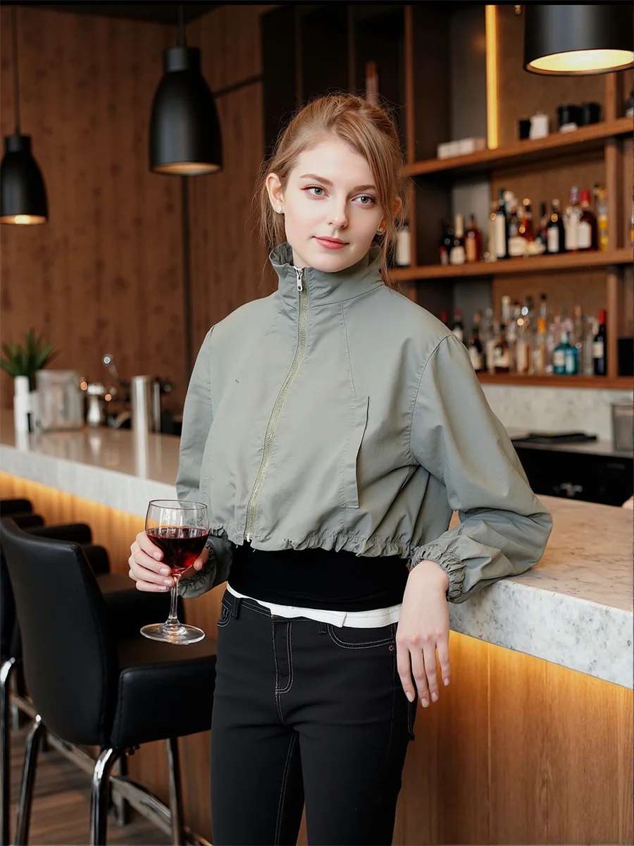 Укороченные плиссированные куртки на молнии, пальто, женская демисезонная куртка для женщин, осенняя самозарядаемая бейсбольная альпинистская женская простая куртка
Укороченные плиссированные куртки на молнии, пальто, женская демисезонная куртка для женщин, осенняя самозарядаемая бейсбольная альпинистская женская простая куртка