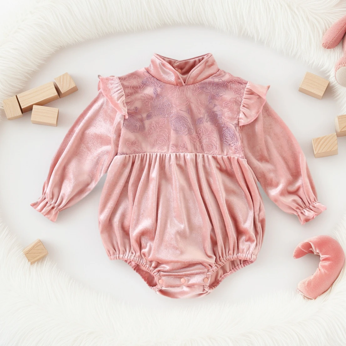 Autumn Winter Warm Baby Girls Rompers Cute Lace Toddlers Bodysuits Clothing
Autumn Winter Warm Baby Girls Rompers Cute Lace Toddlers Bodysuits Clothing