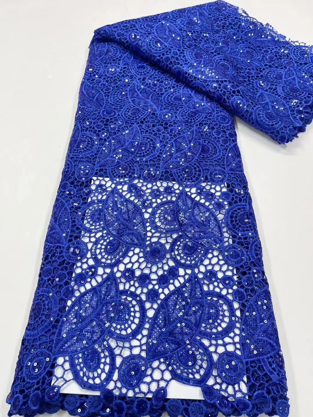 African Guipure Cord Lace Fabric High Quality French Water Soluble Lace Fabric With Sequins Embroidery For Wedding Party Dresses
African Guipure Cord Lace Fabric High Quality French Water Soluble Lace Fabric With Sequins Embroidery For Wedding Party Dresses