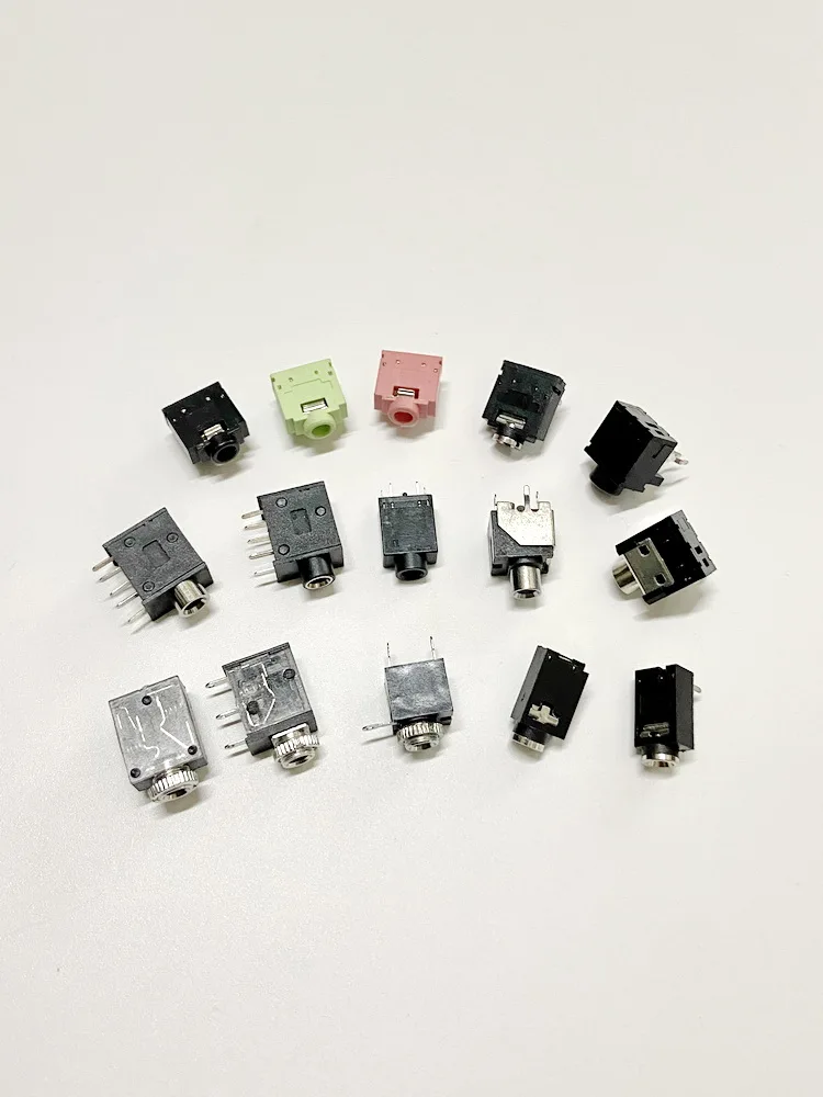 Black Color Inner Hole 3.5mm Connector Single And Dual Channel Sound Jack Headphone Signal Transmission Interface Audio Socket
Black Color Inner Hole 3.5mm Connector Single And Dual Channel Sound Jack Headphone Signal Transmission Interface Audio Socket