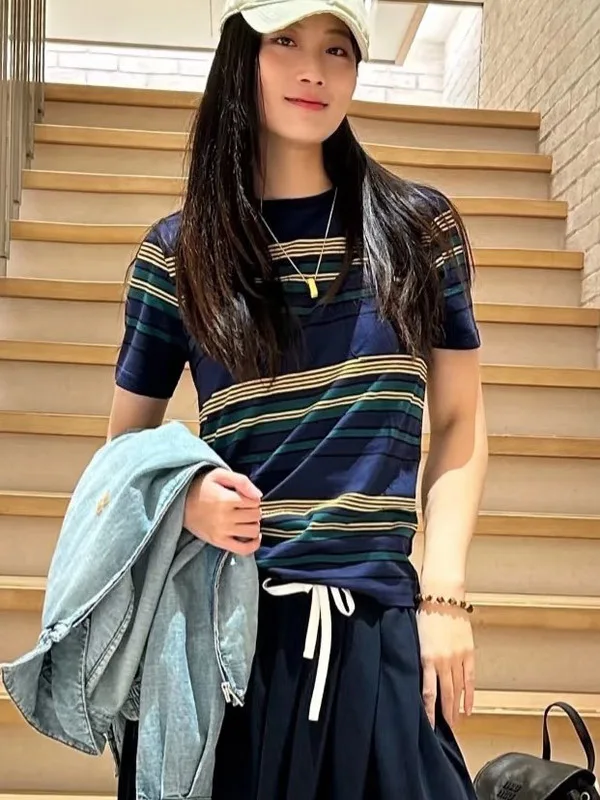 Slim Fit Striped ort Sve round Ne T-irt Women's Casual Top Color Blo ket Design Breathable Cotton Summer New Ar...
Slim Fit Striped ort Sve round Ne T-irt Women's Casual Top Color Blo ket Design Breathable Cotton Summer New Ar...