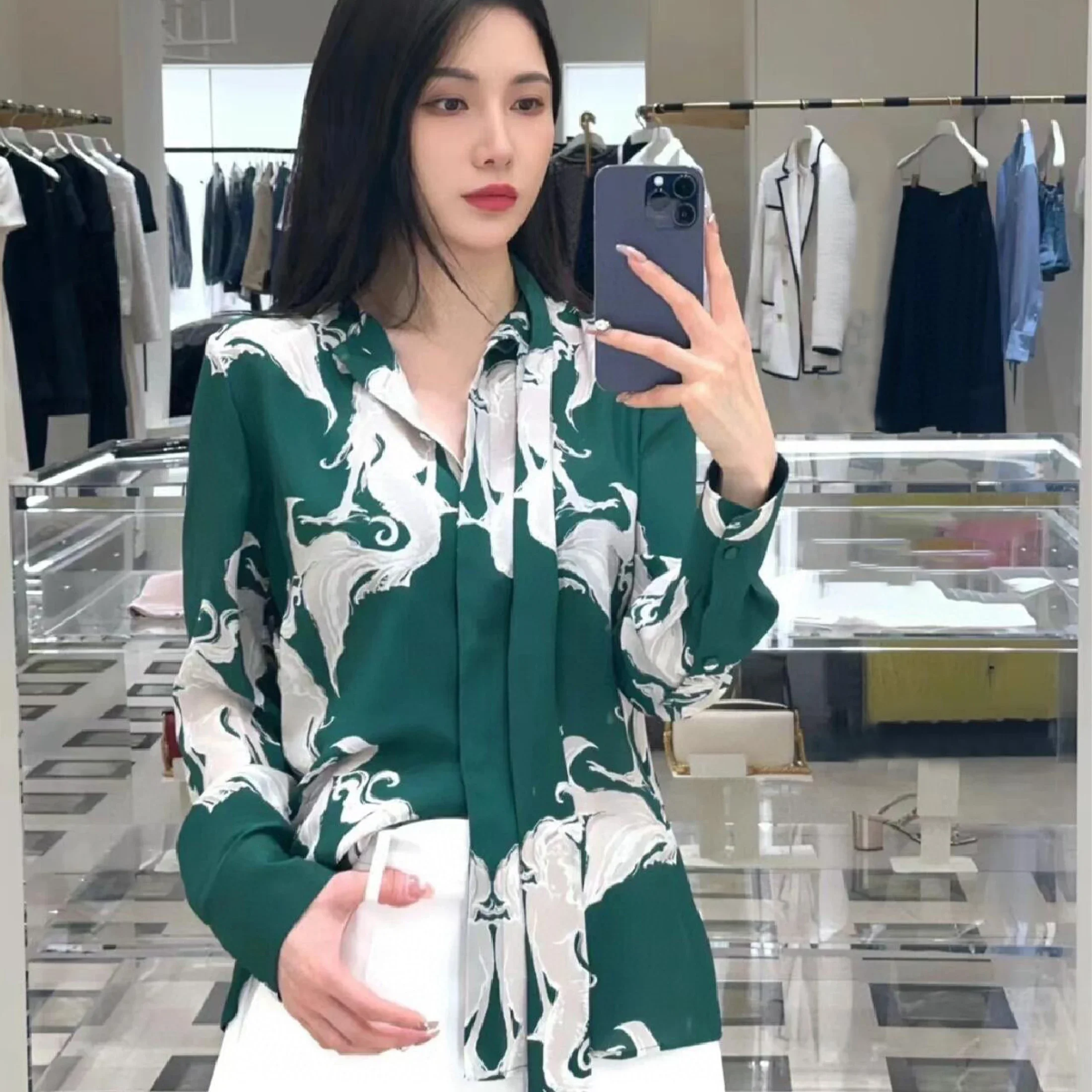 NIGO Женская весенне-летняя рубашка с принтом винтажный цветной шелковый галстук с длинным рукавом Ngvp # nigo8172
NIGO Женская весенне-летняя рубашка с принтом винтажный цветной шелковый галстук с длинным рукавом Ngvp # nigo8172
